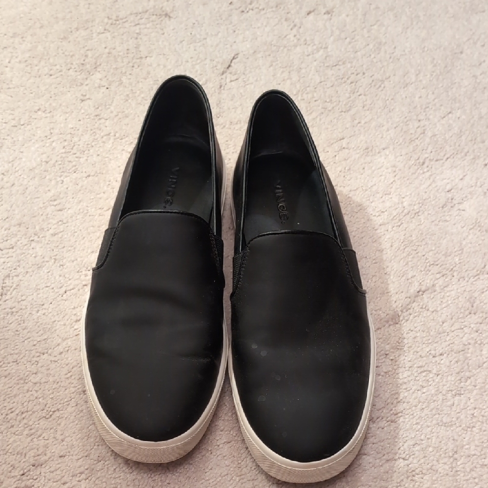 Vince Black Leather Slip-On Snealers